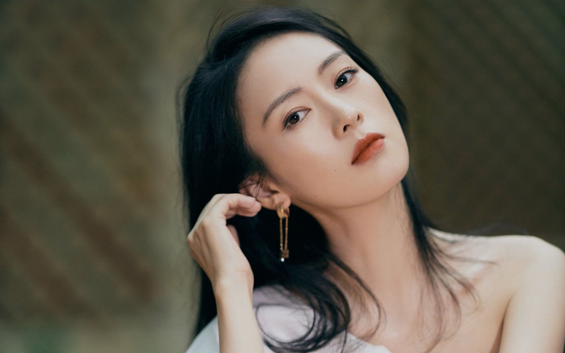 乐鱼官网-中国篮球明星加盟跨界综艺，展现多面魅力，我国篮球运动员曾先后有哪几位加盟nba